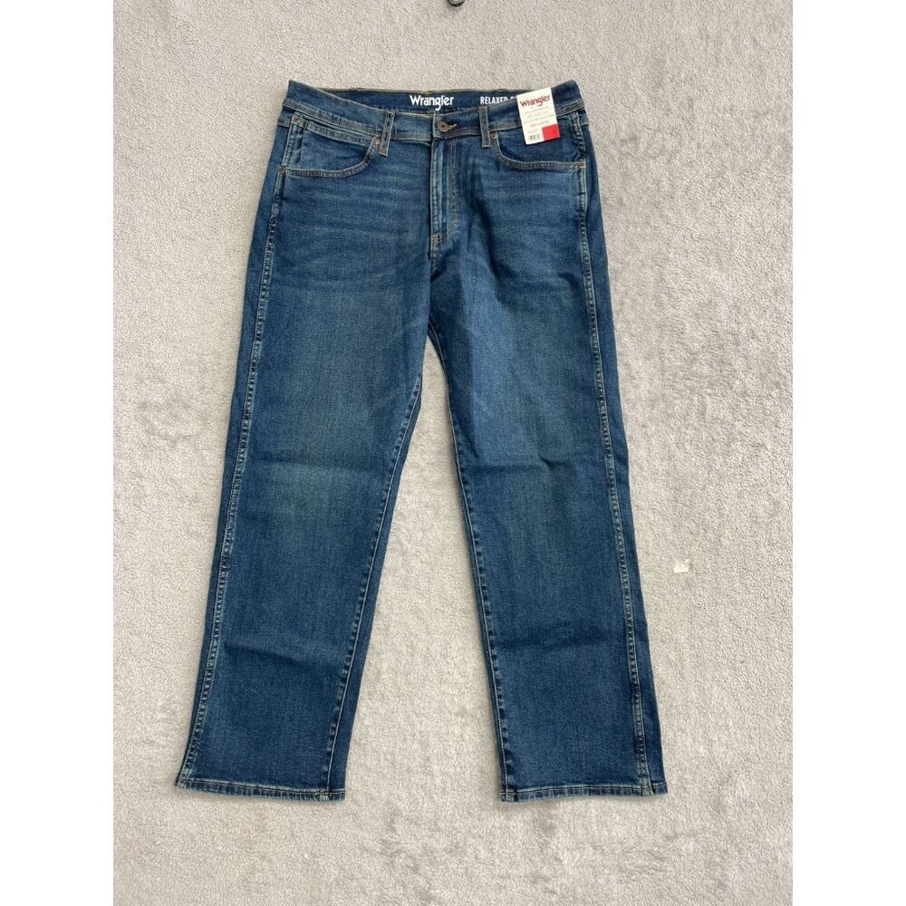 NEW Wrangler Men's 34X30 Relaxed Fit Straight Leg Jeans Stretch Denim Dark Blue - Picture 3 of 9